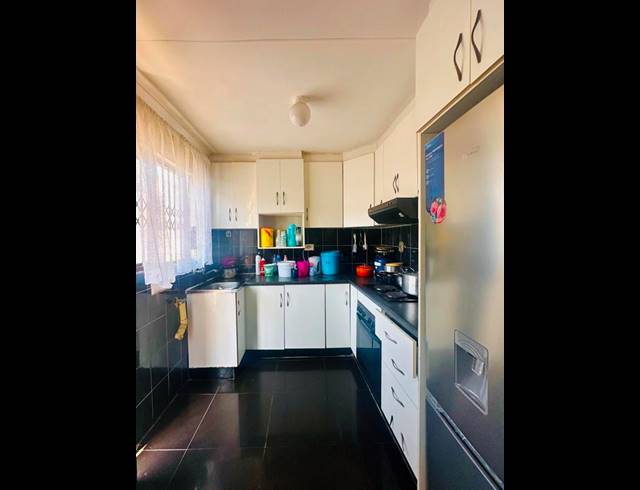 3 BEDROOM PROPERTY TO RENT IN NEWLANDS EAST